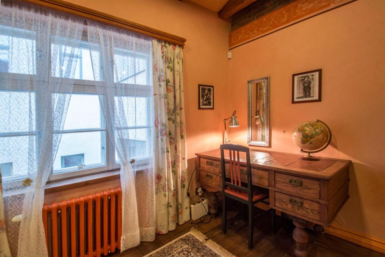 Bohemian Hideout, Old Town, Tartu Home Екстер'єр фото