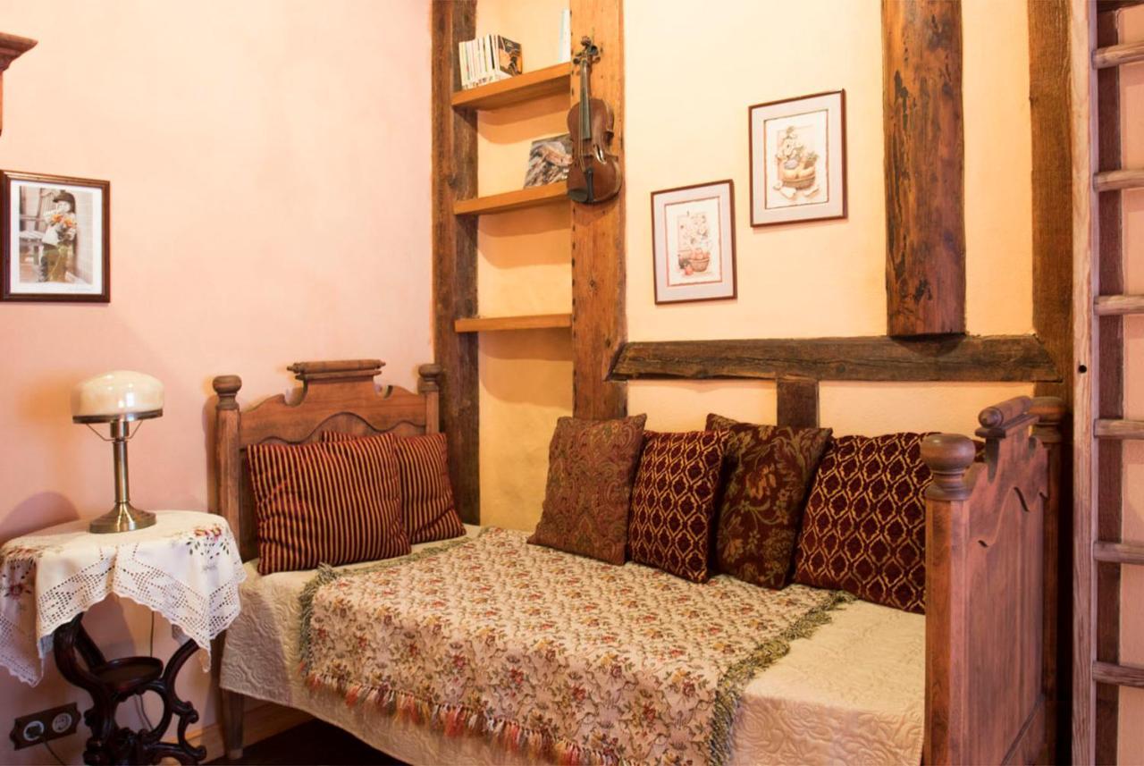 Bohemian Hideout, Old Town, Tartu Home Екстер'єр фото